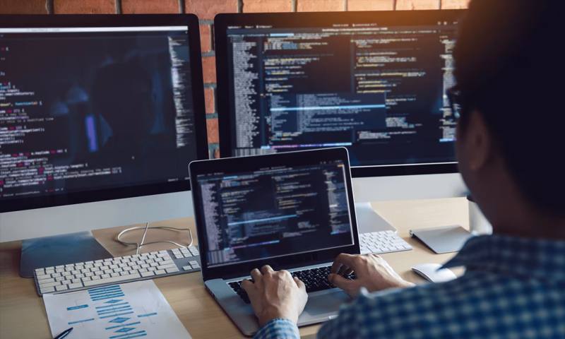 数据科学选型:R与Python如何赋能孟村网站建设?